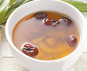 冬日暖飲，護肝有道 獼猴桃紅棗茶的養生智慧